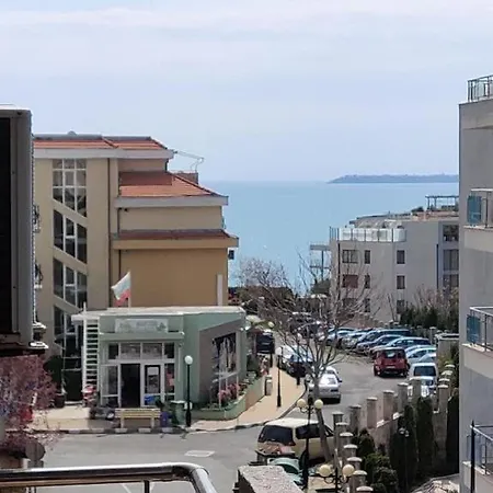Sea Breeze Apartment